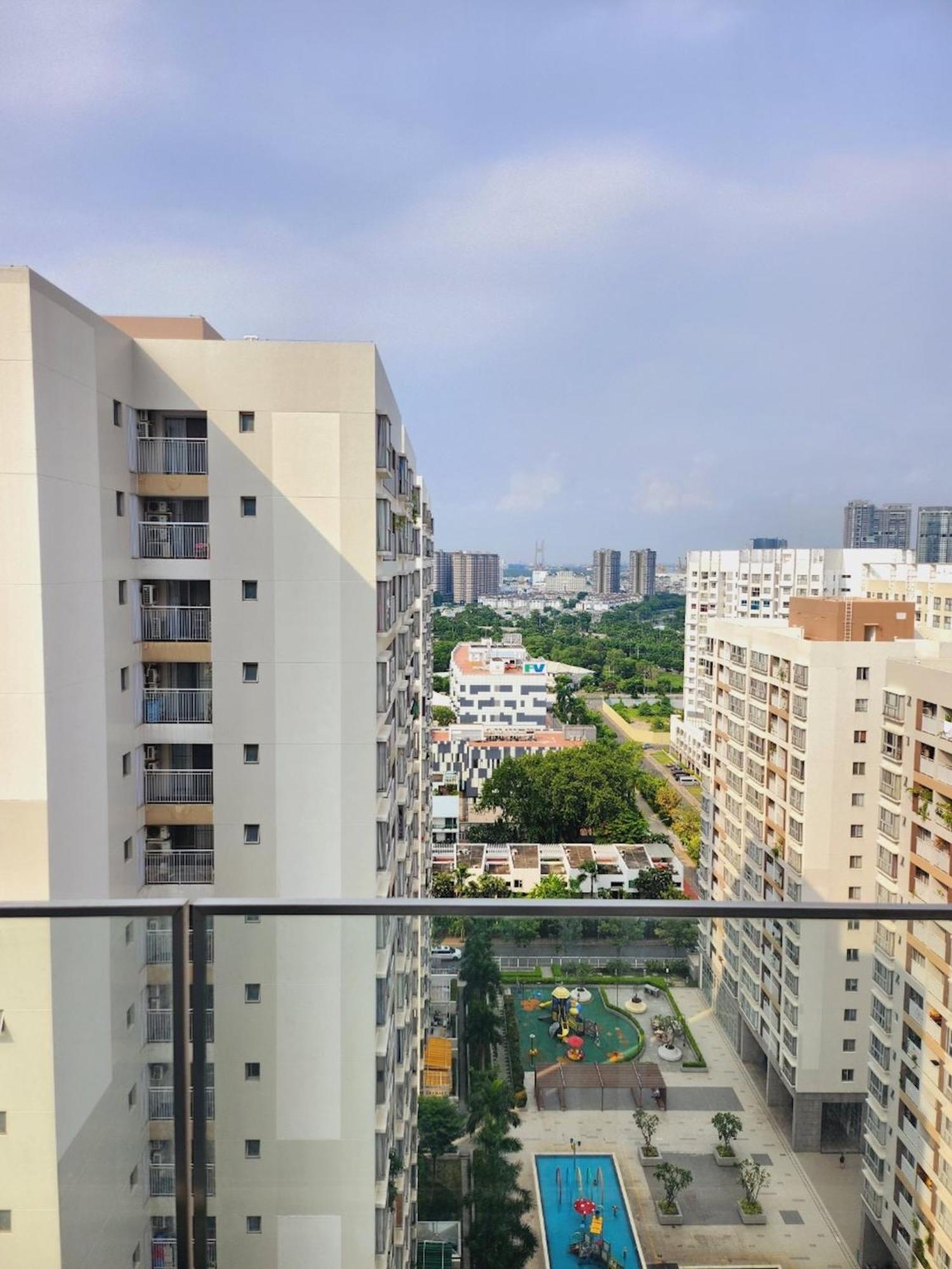 Michael Apartment Scenic Valley Ho-Chi-Minh-Stadt Exterior foto